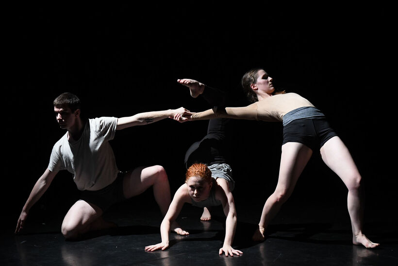 Cursus Rerum (Kristen Leigh Ewart, Adrian Infeld, Cora Kartmann). Foto: Michal Hančovský.